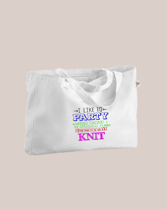 Taupoki fyrir prjónadótið 🧶 “I LIKE TO PARTY AND BY PARTY I MEAN STAY HOME IN MY PJS AND KNIT”